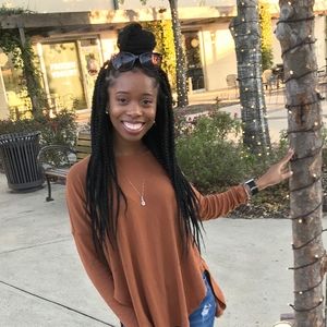 Meet your Posher, Cornelia